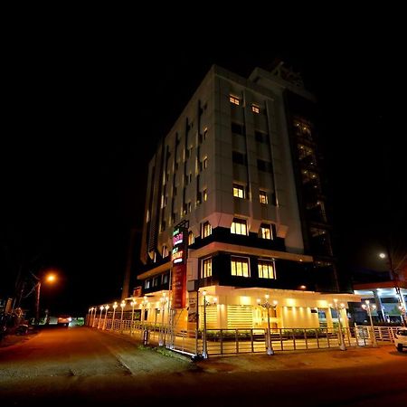 Hotel Kabani International Muvattupuzha Εξωτερικό φωτογραφία