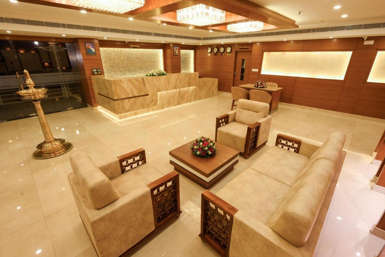 Hotel Kabani International Muvattupuzha Εξωτερικό φωτογραφία