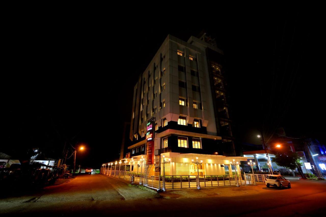 Hotel Kabani International Muvattupuzha Εξωτερικό φωτογραφία