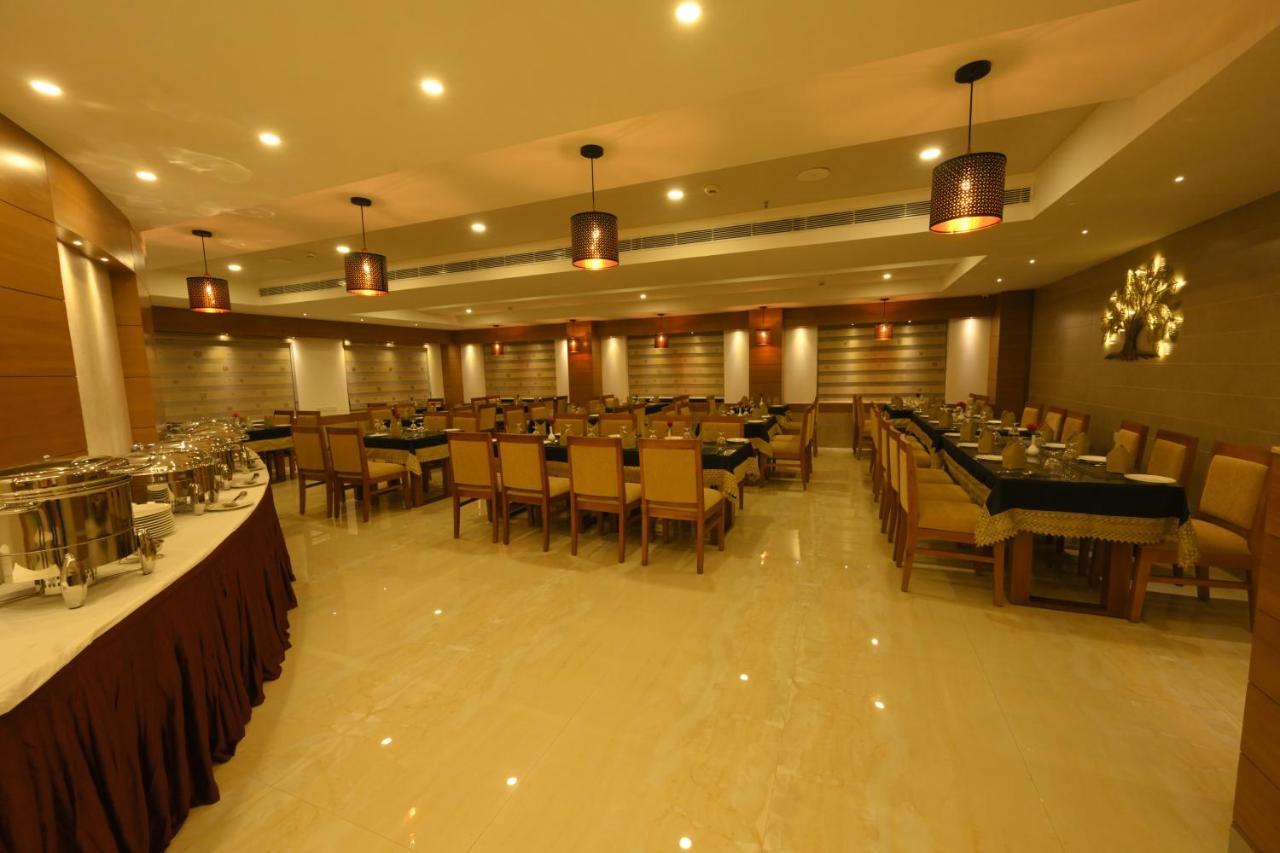 Hotel Kabani International Muvattupuzha Εξωτερικό φωτογραφία